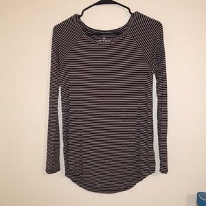 American Eagle Soft and Sexy Long Sleeve Tee